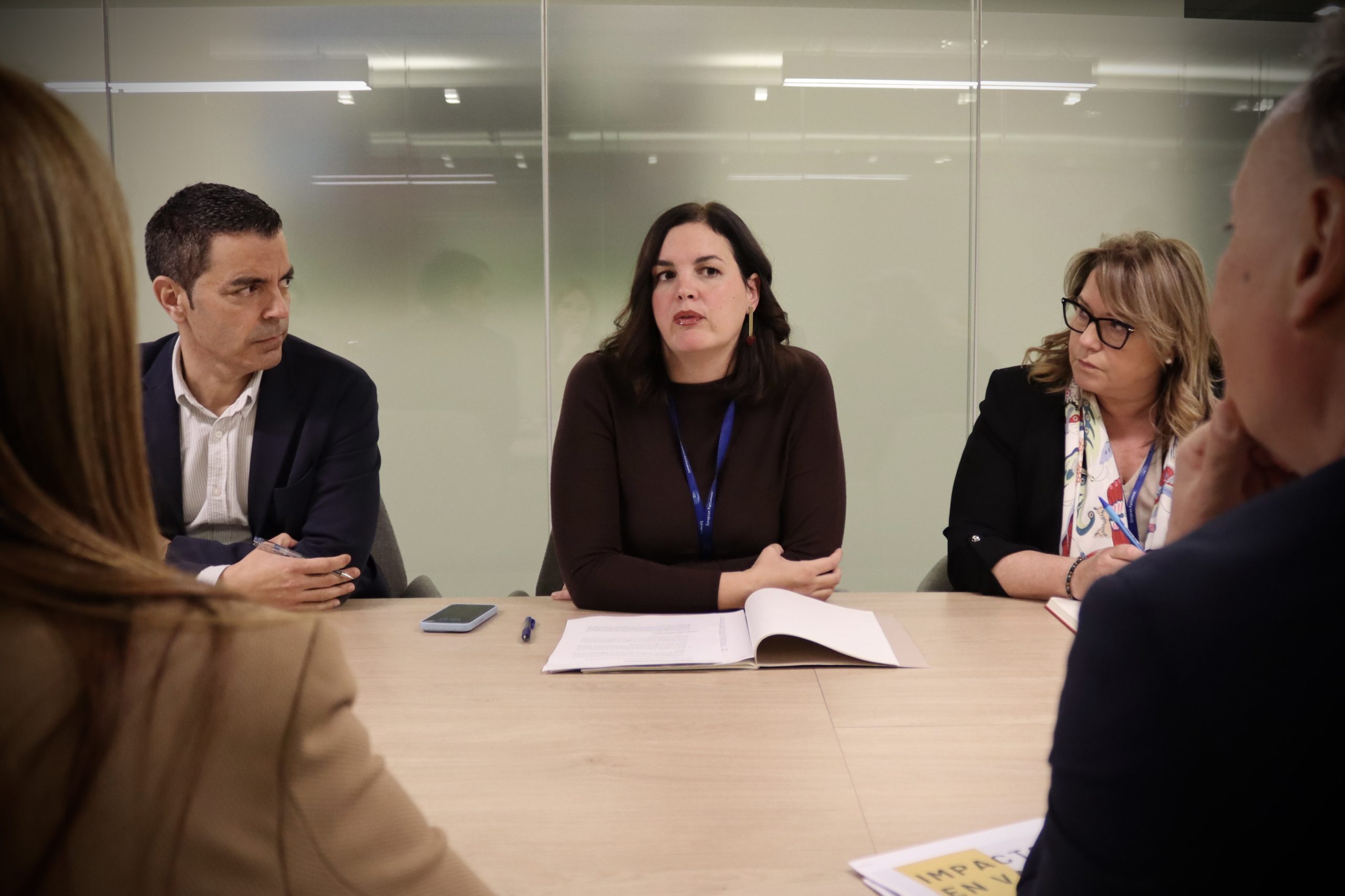 En este momento estás viendo Leire Pajín y Sandra Gómez trasladan a los empresarios valencianos su compromiso para que las ayudas europeas lleguen cuanto antes a los afectados por la dana